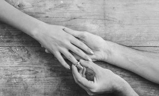 Pozoruhodná historie a význam snubních prstenů