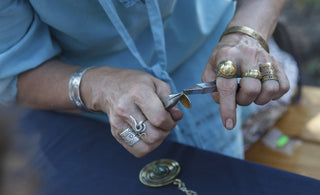 Vývoj šperkařství: šperky se nosily dříve než oblečení