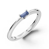 Zlatý dámský prsten DF 6163 z bílého zlata, modrý safír