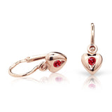 Dětské náušnice Danfil srdíčka C1556 z růžového zlata s kamínkem Ruby Dark, zapínání brizura